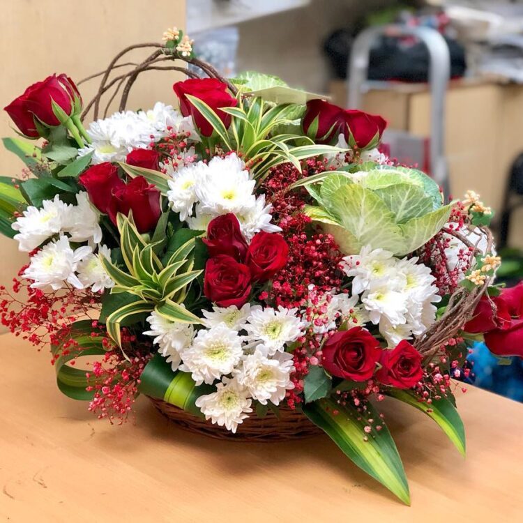 Red & White Rose Basket